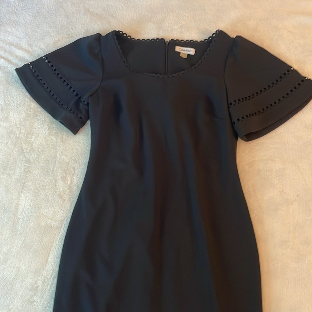 Calvin Klein Elegant Black Sheath Dress, size 4 - Picture 2 of 6